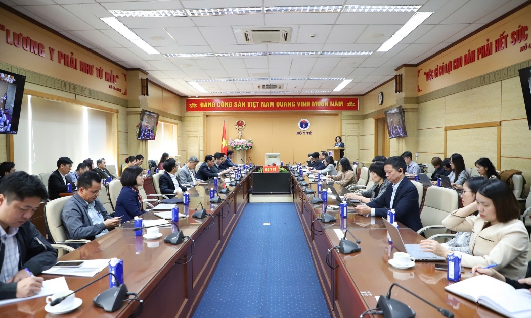 Bộ Y tế họp về công tác phòng, chống dịch bệnh truyền nhiễm, ngày 28/11. Ảnh: Hà Quyên.