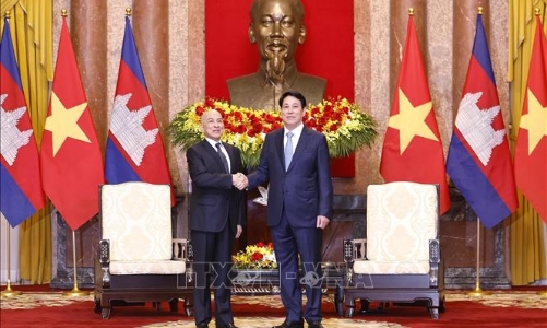 Chủ tịch nước Lương Cường hội kiến Quốc vương Campuchia