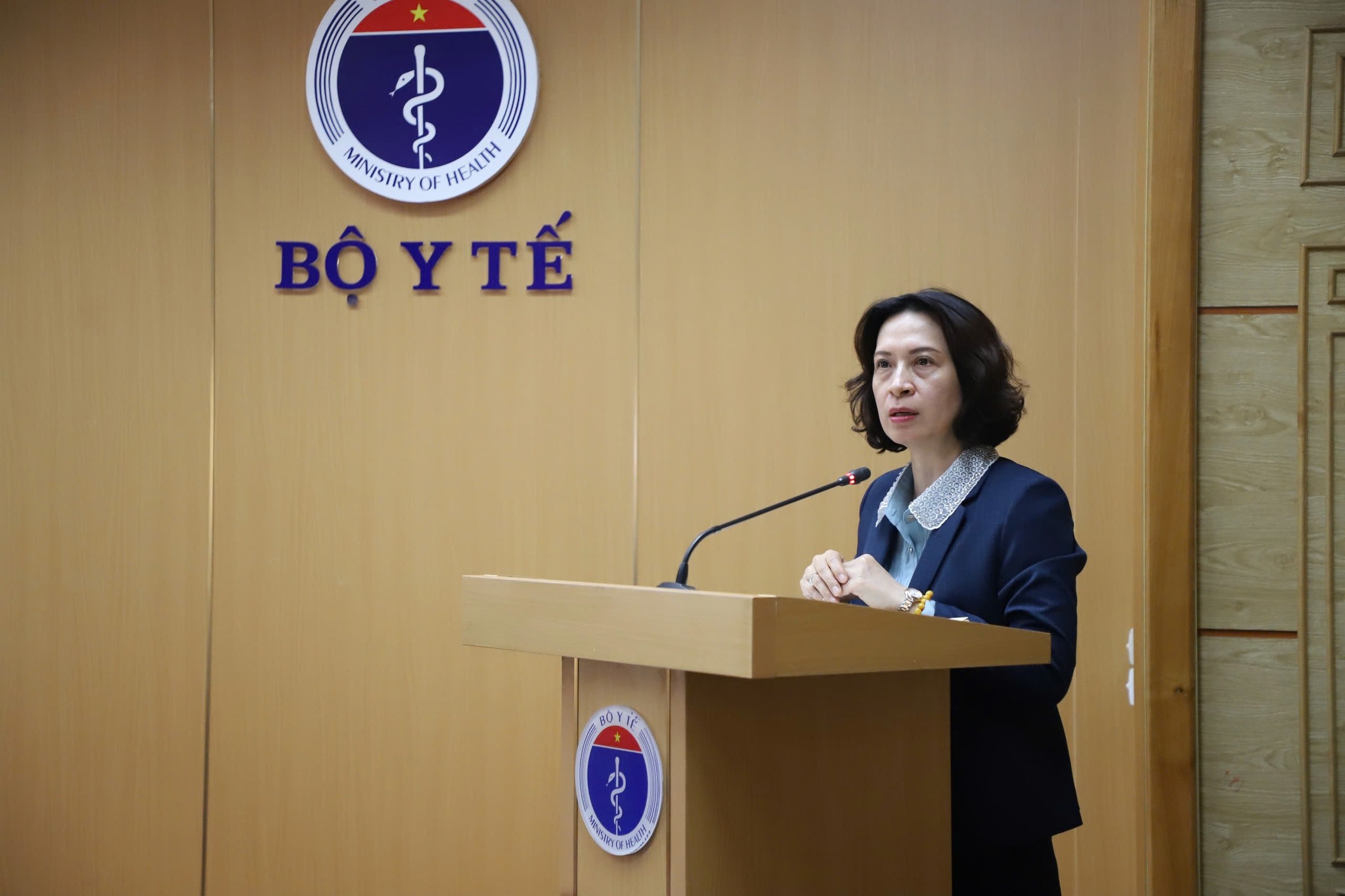 Thứ trưởng Bộ Y tế Nguyễn Thị Li&ecirc;n Hương.
