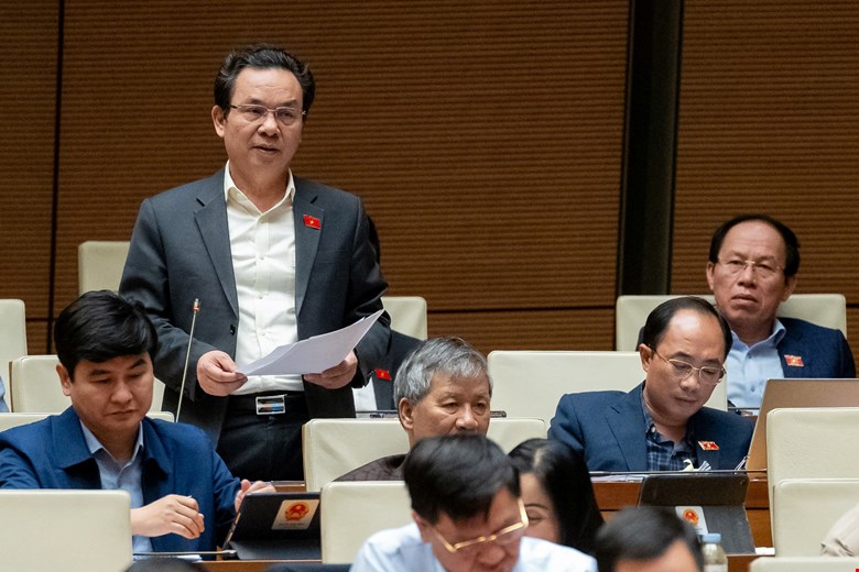 Đại biểu Hoàng Văn Cường, đoàn TP. Hà Nội nêu ý kiến.