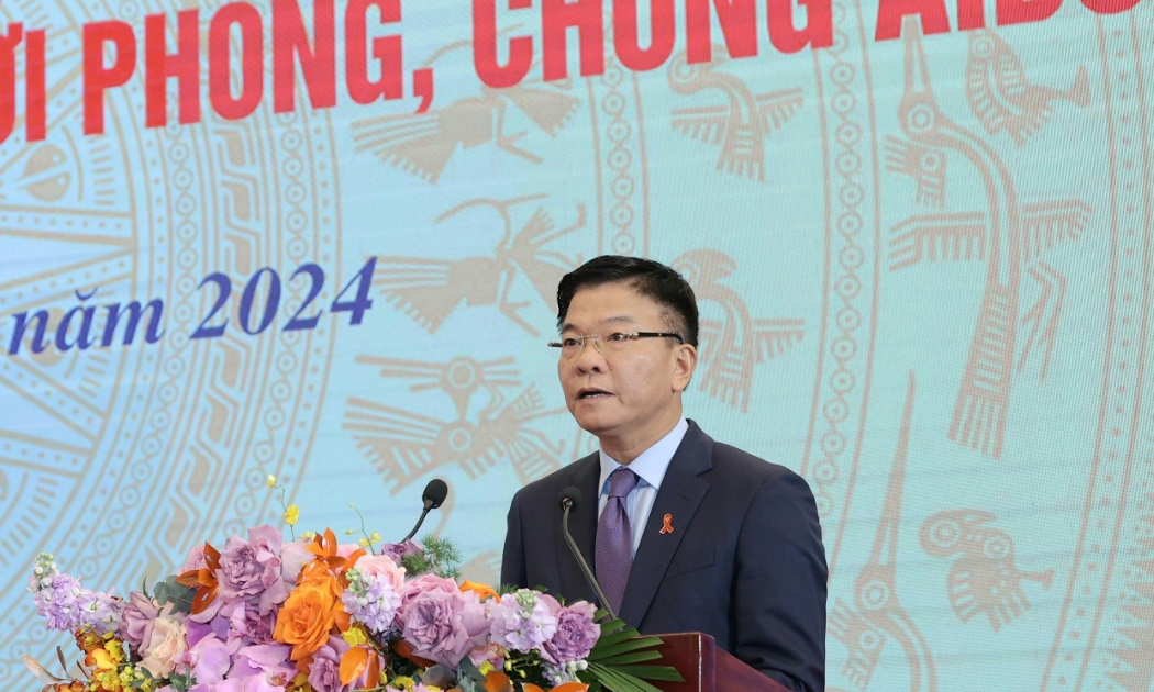 Phó Thủ tướng Chính phủ Lê Thành Long khẳng định Chính phủ sẽ tiếp tục ưu tiên nguồn lực cho công tác phòng, chống HIV/AIDS. Ảnh: Trần Minh.