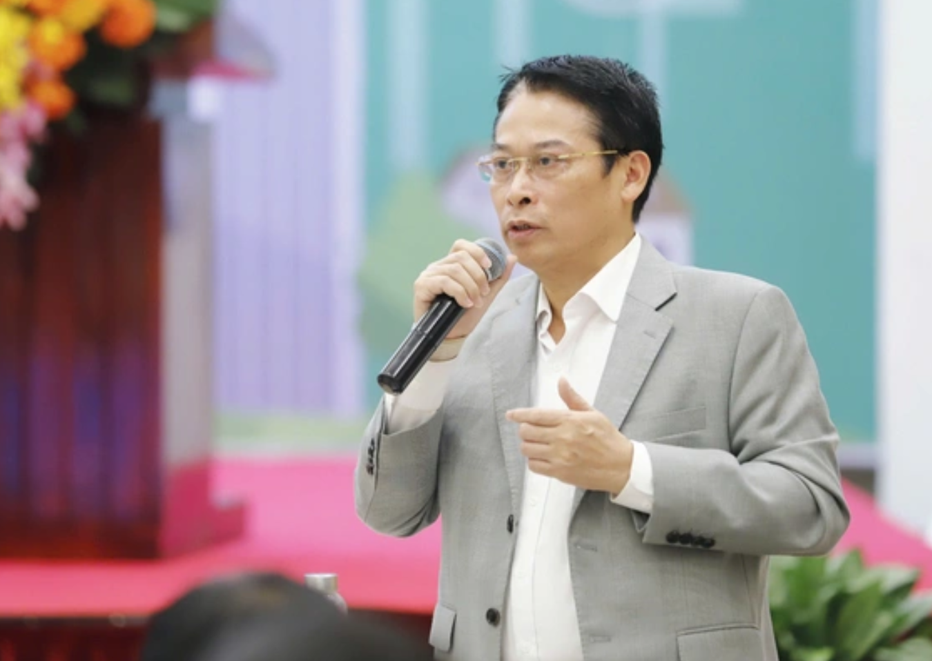 Ông Đào Trung Chính cho biết đất nông nghiệp hết thời hạn thuê 20 năm nếu người dân có nhu cầu và Nhà nước không thu hồi thì người dân được tiếp tục cho thuê - Ảnh: ND.