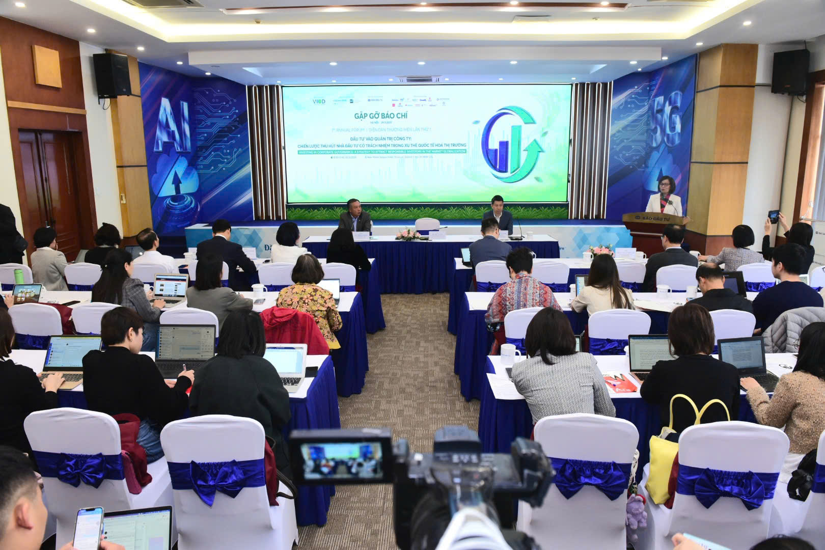 Quang cảnh buổi họp báo trước thềm Diễn đàn thường niên về quản trị công ty lần thứ 7.