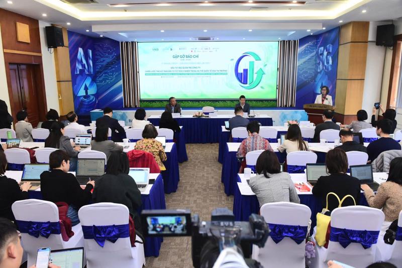 The press briefing on November 29 introducing the 7th Annual Corporate Governance Forum.