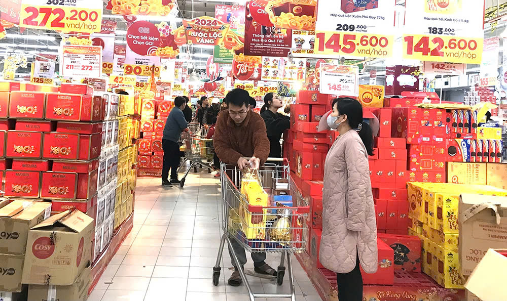 Tiêu dùng của người Việt ở nông thôn tăng trưởng cao hơn thành thị dịp Tết 2025. Ảnh minh họa.