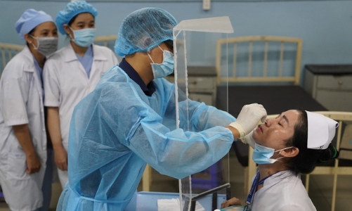 Đề xuất mới về mức phụ cấp ưu đãi nghề cho nhân viên y tế