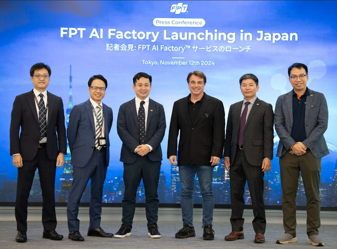 Các lãnh đạo FPT và đối tác trong Lễ ra mắt nhà máy AI của FPT tại Nhật Bản.