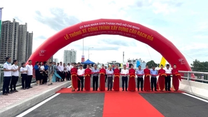 $20 mln bridge opens to traffic in Ho Chi Minh City