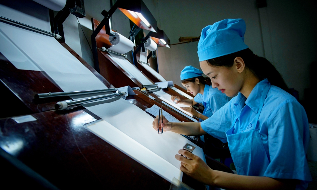 Lấy con người làm trung tâm trong phát triển kinh tế. Ảnh mang tính minh họa
