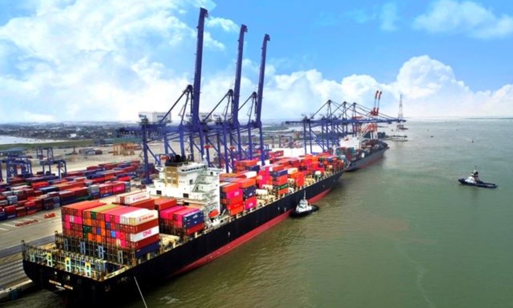 Vị trí thuận lợi mang lại lợi thế cạnh tranh lớn cho cảng biển Việt Nam