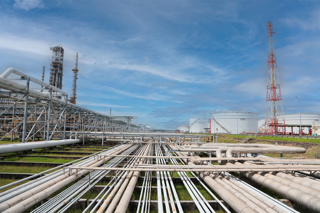 Qua 16 năm, BSR đ&atilde; sản xuất hơn 96,4 triệu tấn sản phẩm; tổng doanh thu đạt gần 1,7 triệu tỷ đồng; nộp NSNN hơn 230 ng&agrave;n tỷ đồng.