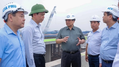 Long Thanh Airport project (phase 1) expected to operate  before  March 2026