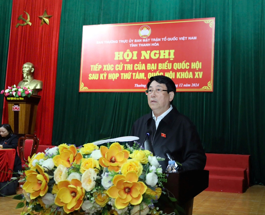 Chủ tịch nước Lương Cường trả lời các kiến nghị của cử tri. 