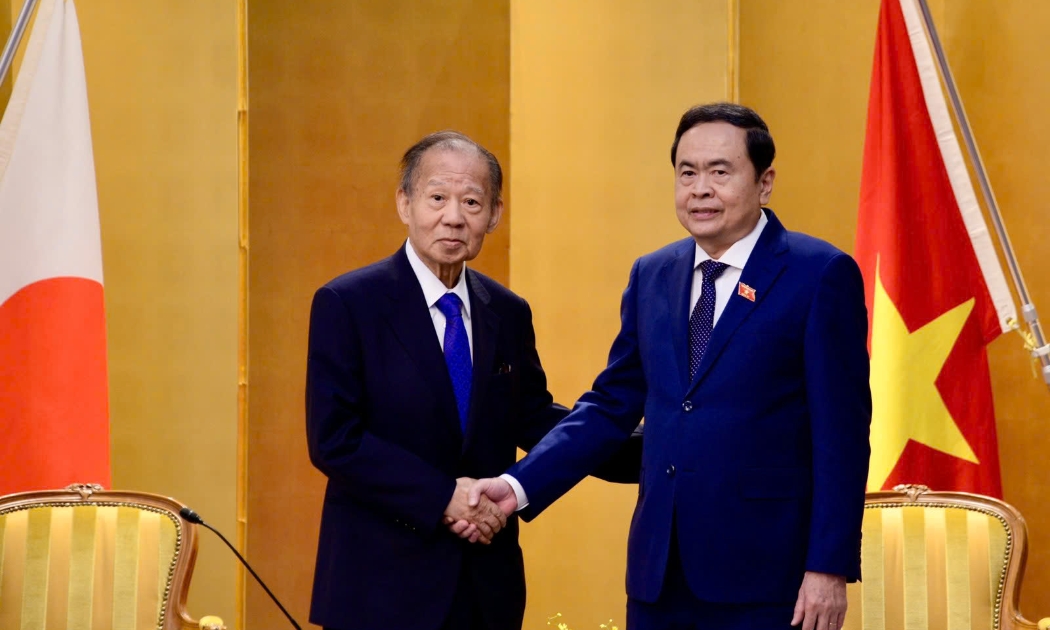Chủ tịch Quốc hội Trần Thanh Mẫn tiếp Chủ tịch Liên minh Nghị sỹ hữu nghị Nhật-Việt Nikai Toshihiro - Ảnh: TTXVN