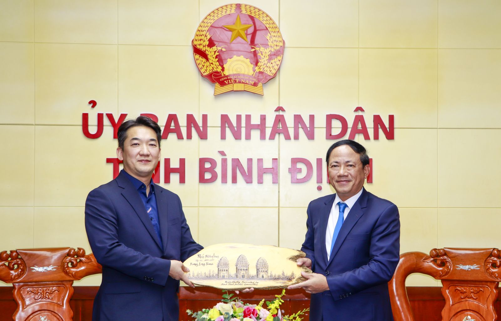 Lãnh đạo tỉnh Bình Định làm việc với đại diện Tổng Công ty Nhà đất Hàn Quốc