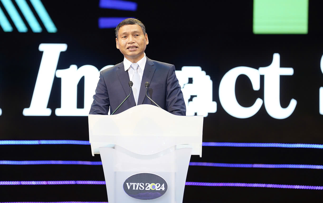 Ông Hồ Kỳ Minh, Phó chủ tịch Ủy ban nhân dân thành phố Đà Nẵng, phát biểu tại hội nghị Tác động Công nghệ Việt Nam (VTIS 2024).