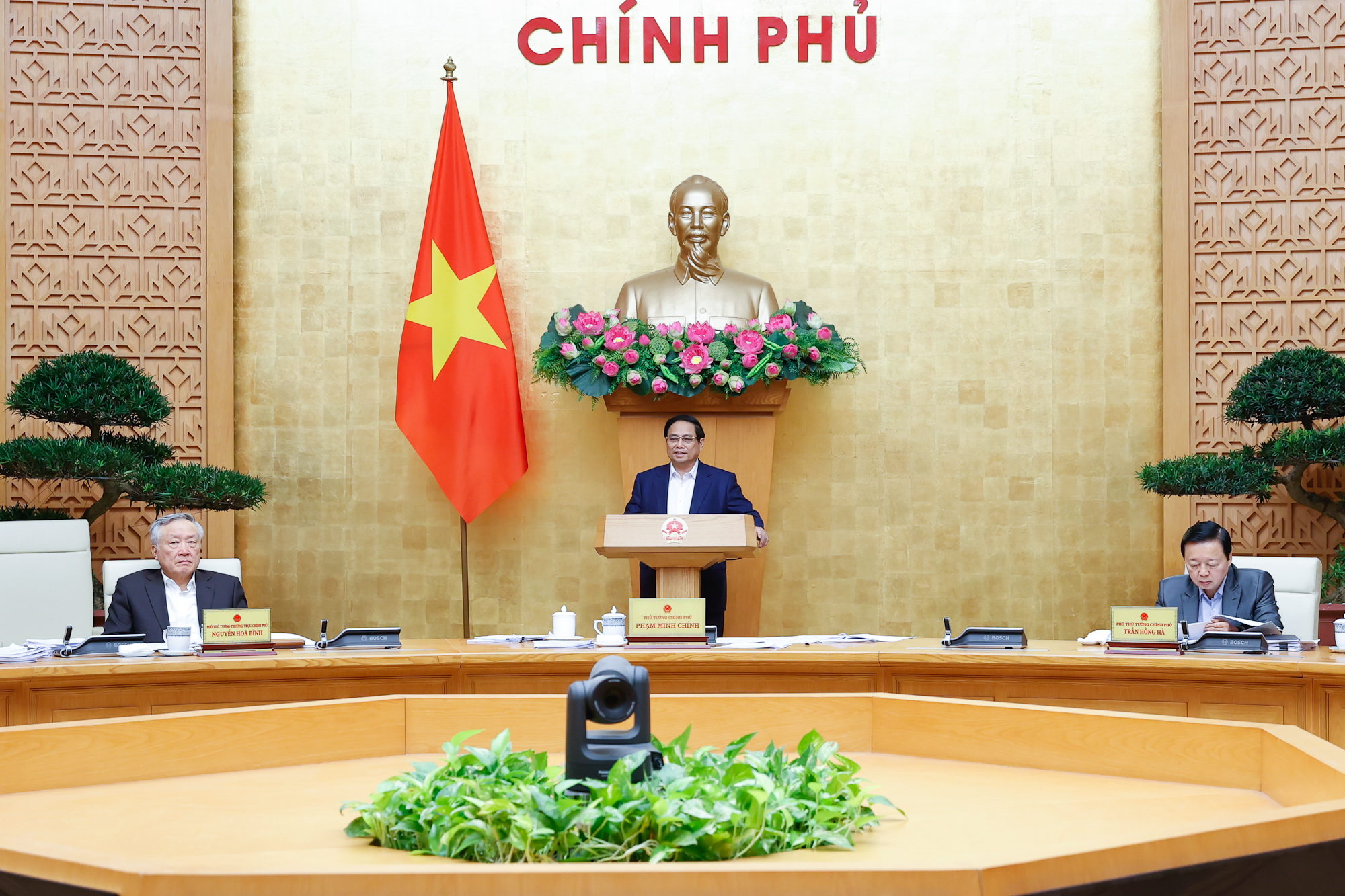 Thủ tướng phát biểu tại phiên họp - Ảnh: VGP