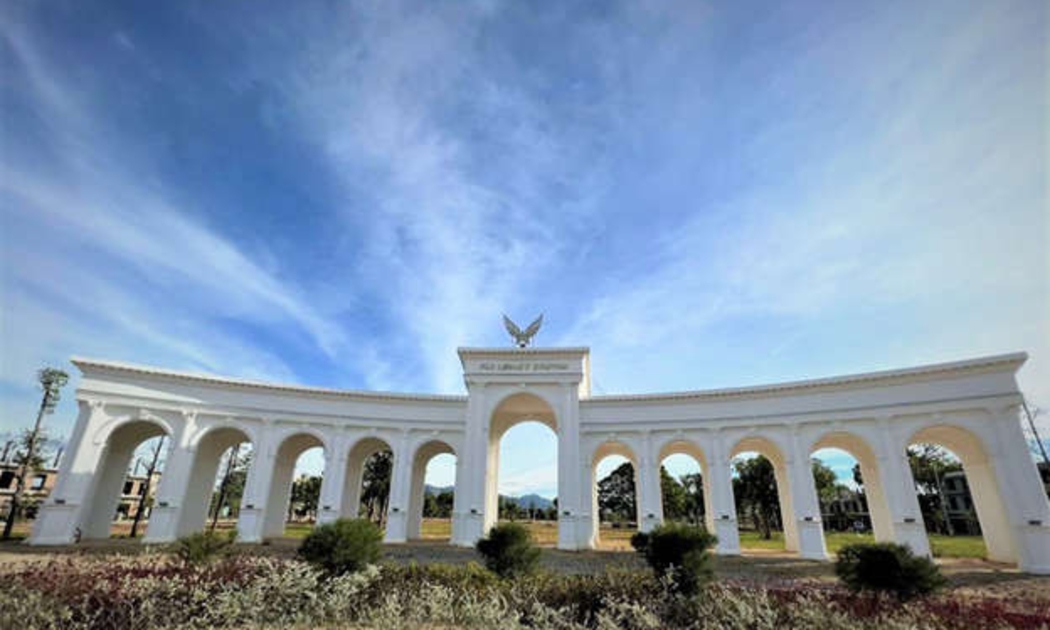 Dự án tổ hợp thương mại, vui chơi giải trí và nhà phố do Công ty cổ phần Tập đoàn FLC làm chủ đầu tư tại tỉnh Kon Tum.