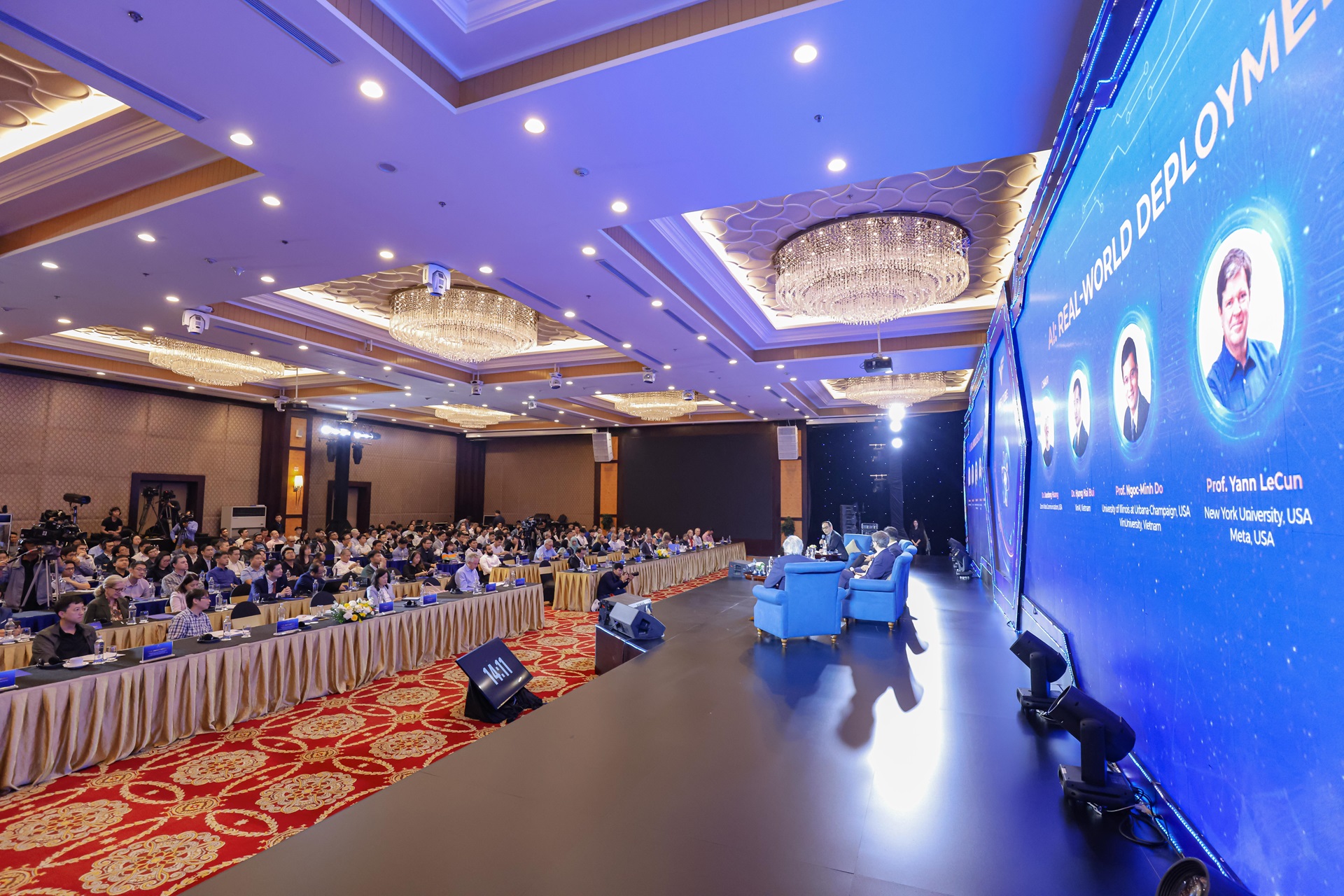 Tọa đàm “Triển khai AI trong thực tế” (AI: Real-World Development)