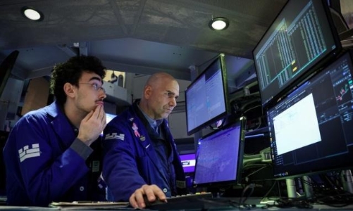 Chứng khoán Mỹ chững lại chờ báo cáo quan trọng, giá dầu tăng nhẹ sau quyết định của OPEC+