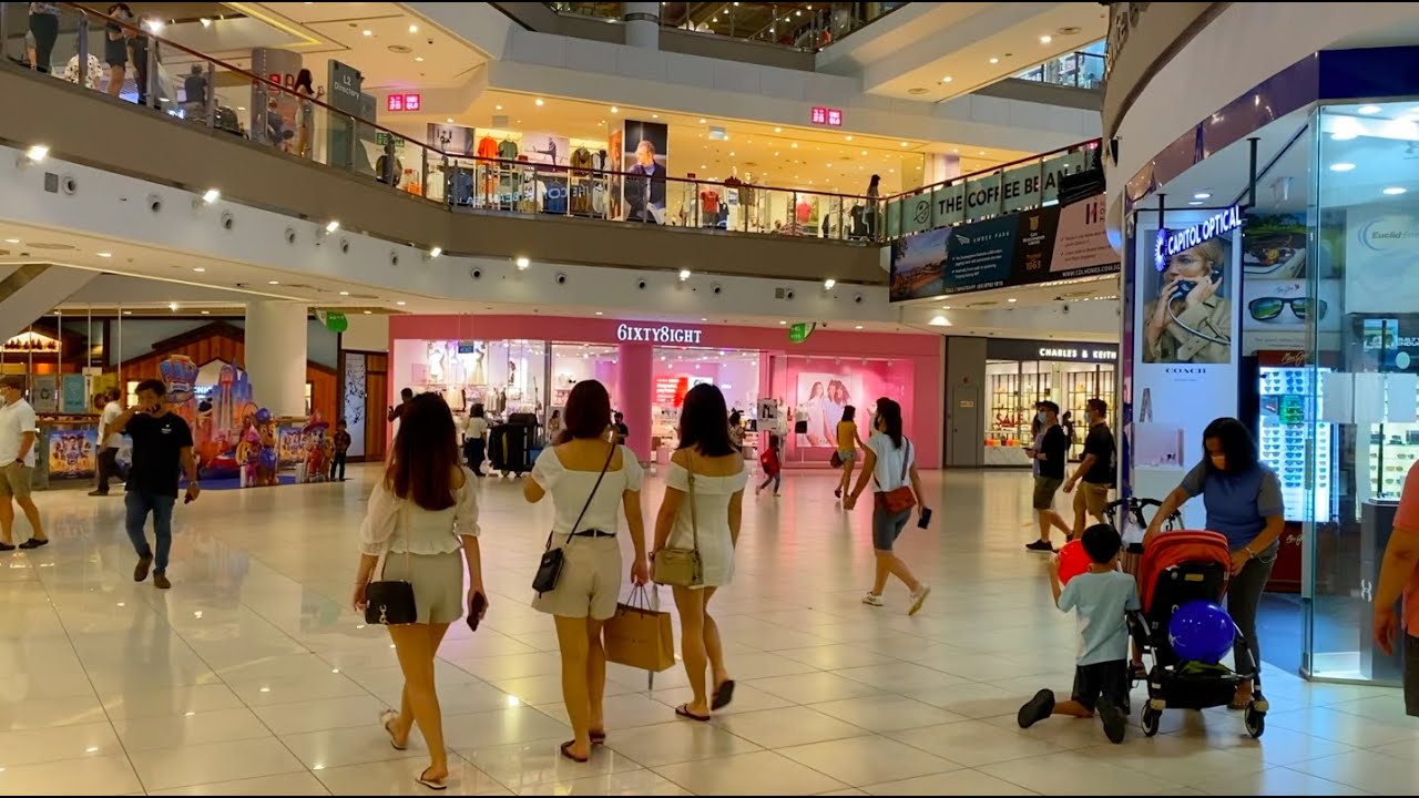 Tour đi du lịch nước ngoài săn sale khá đắt khách dịp cuối năm.