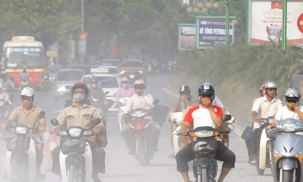 Sản xuất công nghiệp và giao thông vận tải là một trong những nguồn chính gây ô nhiễm không khí.