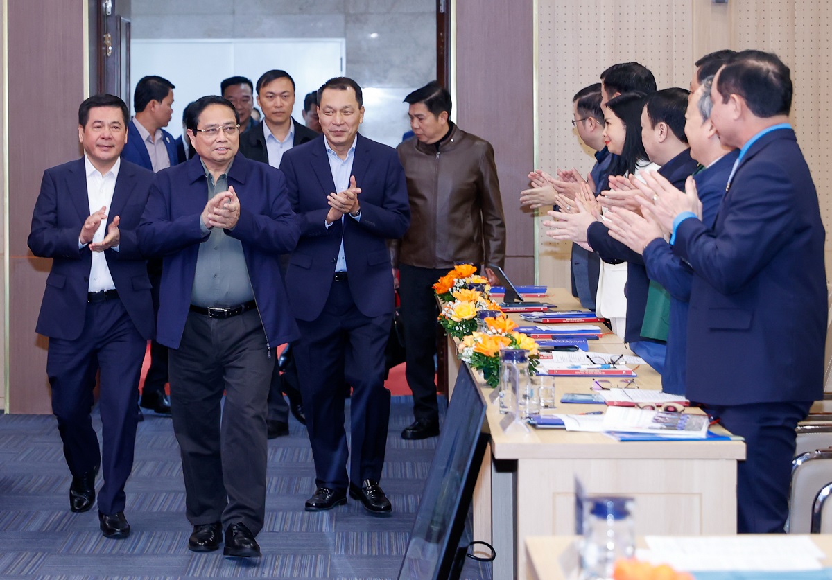 Thủ tướng Chính phủ Phạm Minh Chính dự Hội nghị tổng kết công tác đầu tư xây dựng các Dự án đường dây tải điện 500 kV mạch 3 từ Quảng Trạch đến Phố Nối.