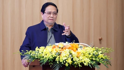 PM asks power sector to continue creating breakthrough projects