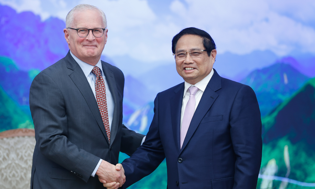 Thủ tướng Phạm Minh Chính tiếp ông John Neuffer, Chủ tịch Hiệp hội Công nghiệp bán dẫn Mỹ (SIA) - Ảnh: VGP