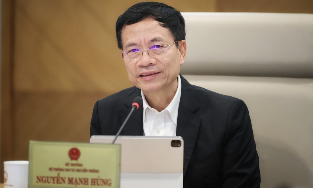 Bộ trưởng Bộ Thông tin và Truyền thông Nguyễn Mạnh Hùng phát biểu chỉ đạo tại hội nghị.
