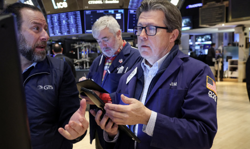 Chứng khoán Mỹ rút khỏi kỷ lục do cổ phiếu Nividia giảm mạnh, giá dầu tăng nhờ tin Trung Quốc