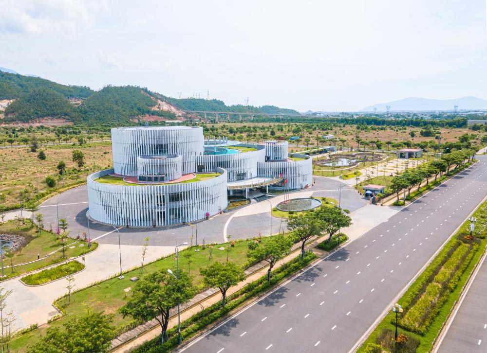 Đà Nẵng coi thu hút nhà đầu tư vào Khu Công nghệ cao là nhiệm vụ quan trọng - Ảnh minh hoạ. 