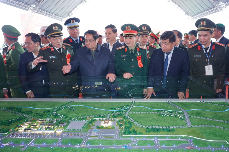 Thủ tướng Phạm Minh Chính tại sự kiện khởi công sân bay Gia Bình 