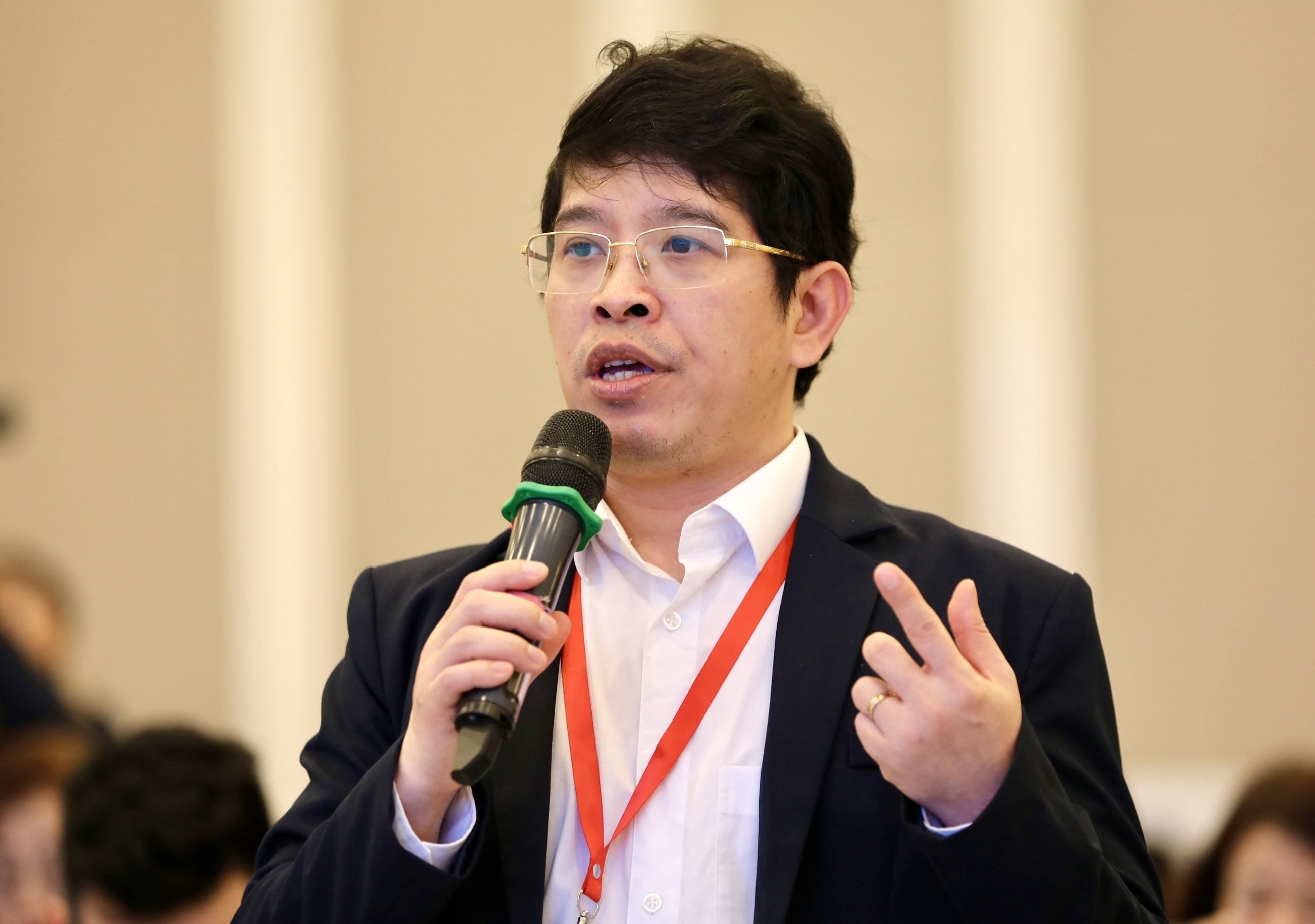 PGS.TS Nguyễn Đình Thọ, Viện trưởng Viện Chiến lược Chính sách Tài nguyên và Môi trường, phát biểu tại diễn đàn kinh tế tuần hoàn Việt Nam 2024. 