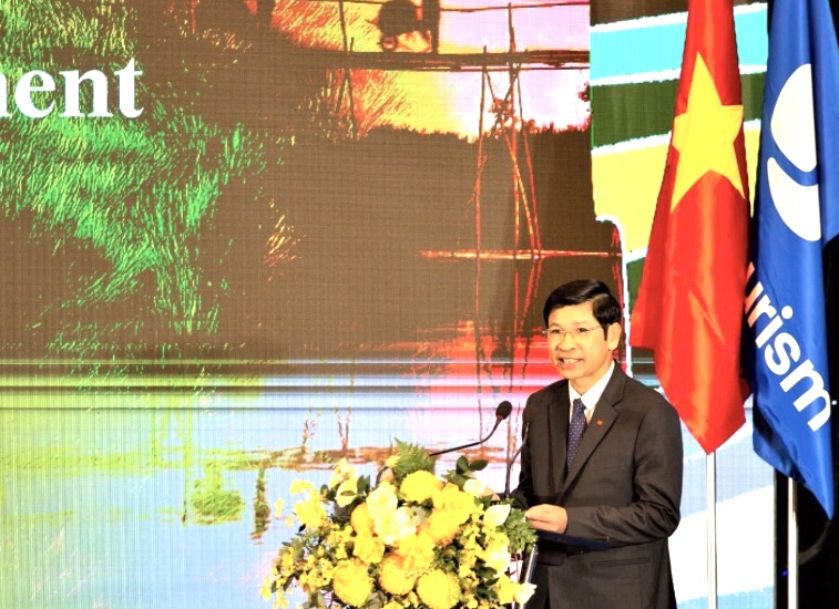 Thứ trưởng Bộ Văn hóa, Thể thao và Du lịch Hồ An Phong khai mạc Hội nghị.