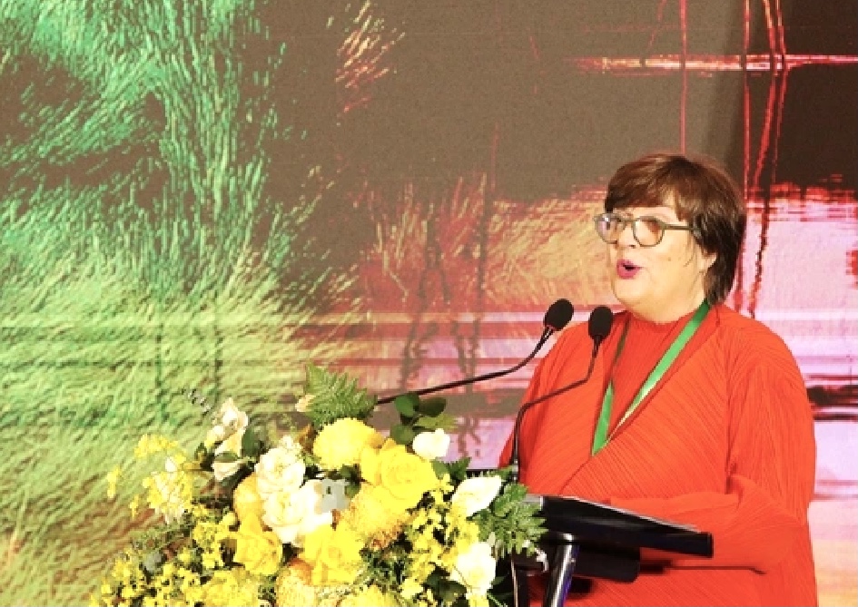 Bà Zoritsa Urosevic, Phó Tổng thư ký UN Tourism, phát biểu tại buổi trao chứng nhận “Làng du lịch tốt nhất năm 2024”.