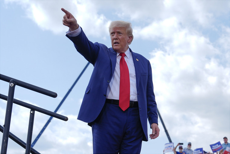 Ông Donald Trump có thể bác bỏ rất nhiều quyết định về AI dưới thời Tổng thống tiền nhiệm Joe Biden.