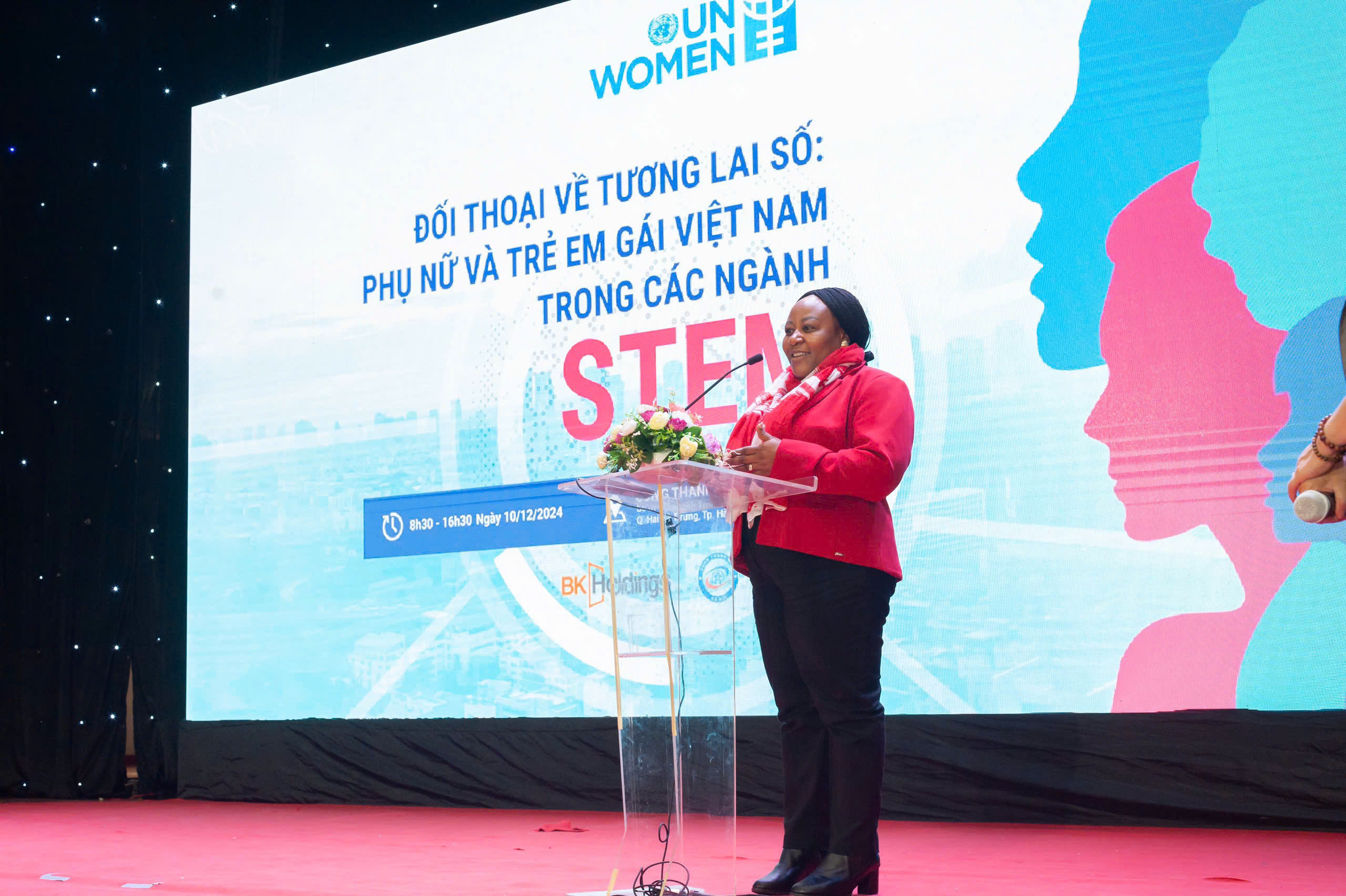 Bà Caroline Nyamayemombe, Trưởng đại diện Cơ quan Liên hợp quốc về Bình đẳng giới và Trao quyền cho phụ nữ (UN Women) tại Việt Nam.