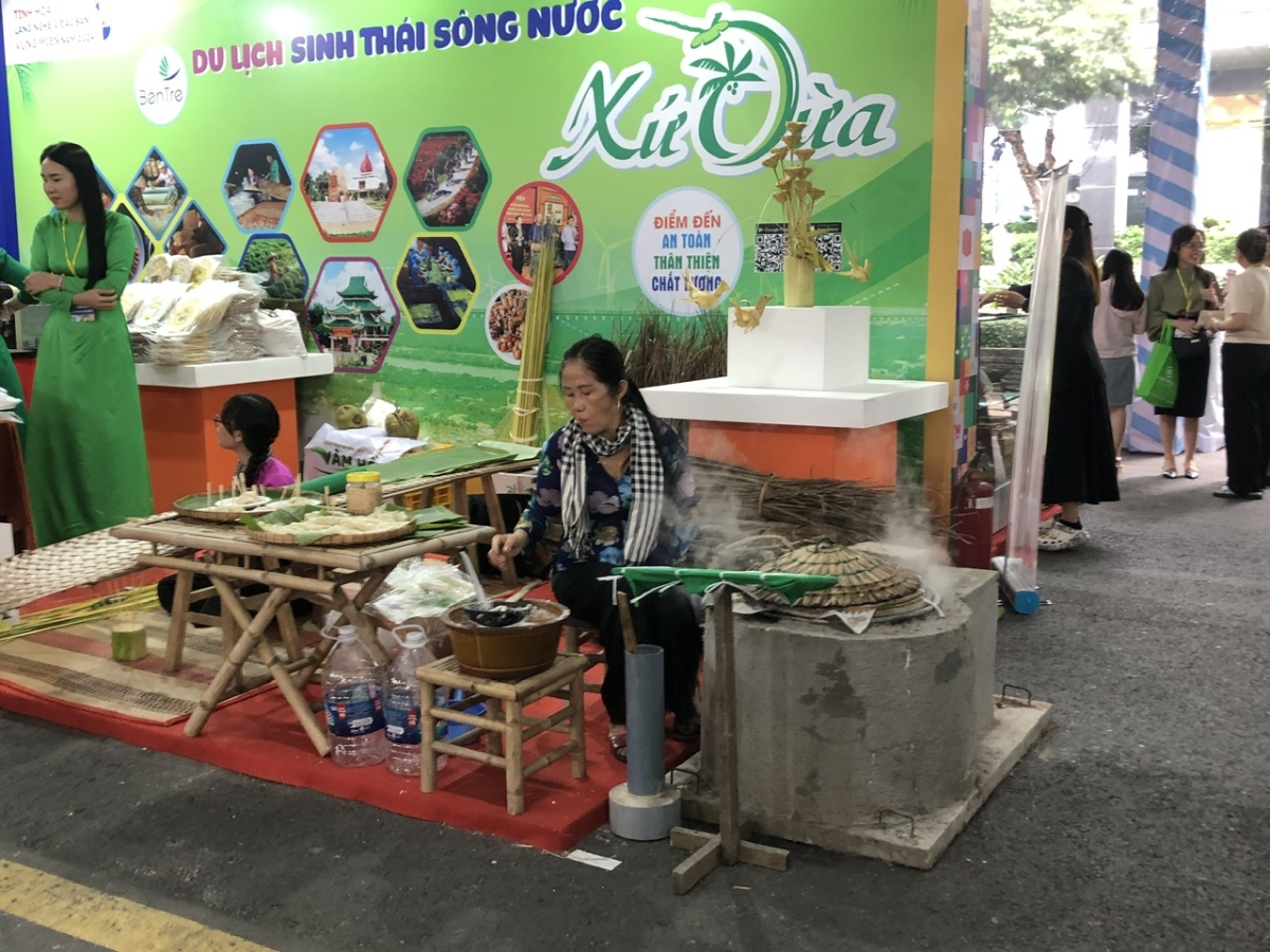 L&agrave;ng nghề b&aacute;nh tr&aacute;ng Mỹ Lồng - di sản văn h&oacute;a phi vật thể cấp quốc gia. Ảnh: PA.