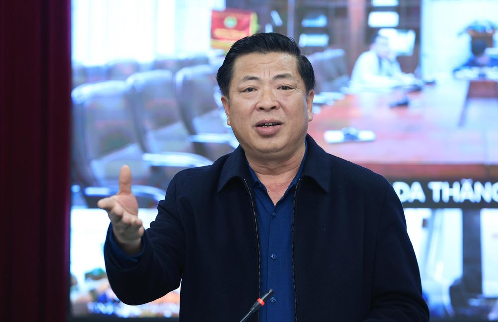 Bộ trưởng Bộ Giao thông vận tải Trần Hồng Minh chủ trì cuộc họp giao ban tháng 11 của Bộ