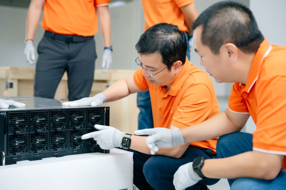  FPT hiện đã bắt tay với NVIDIA, Landing AI, Viện nghiên cứu Mila,... gia nhập liên minh AI do IBM và Meta khởi xướng nhằm thúc đẩy nghiên cứu và phát triển AI. 