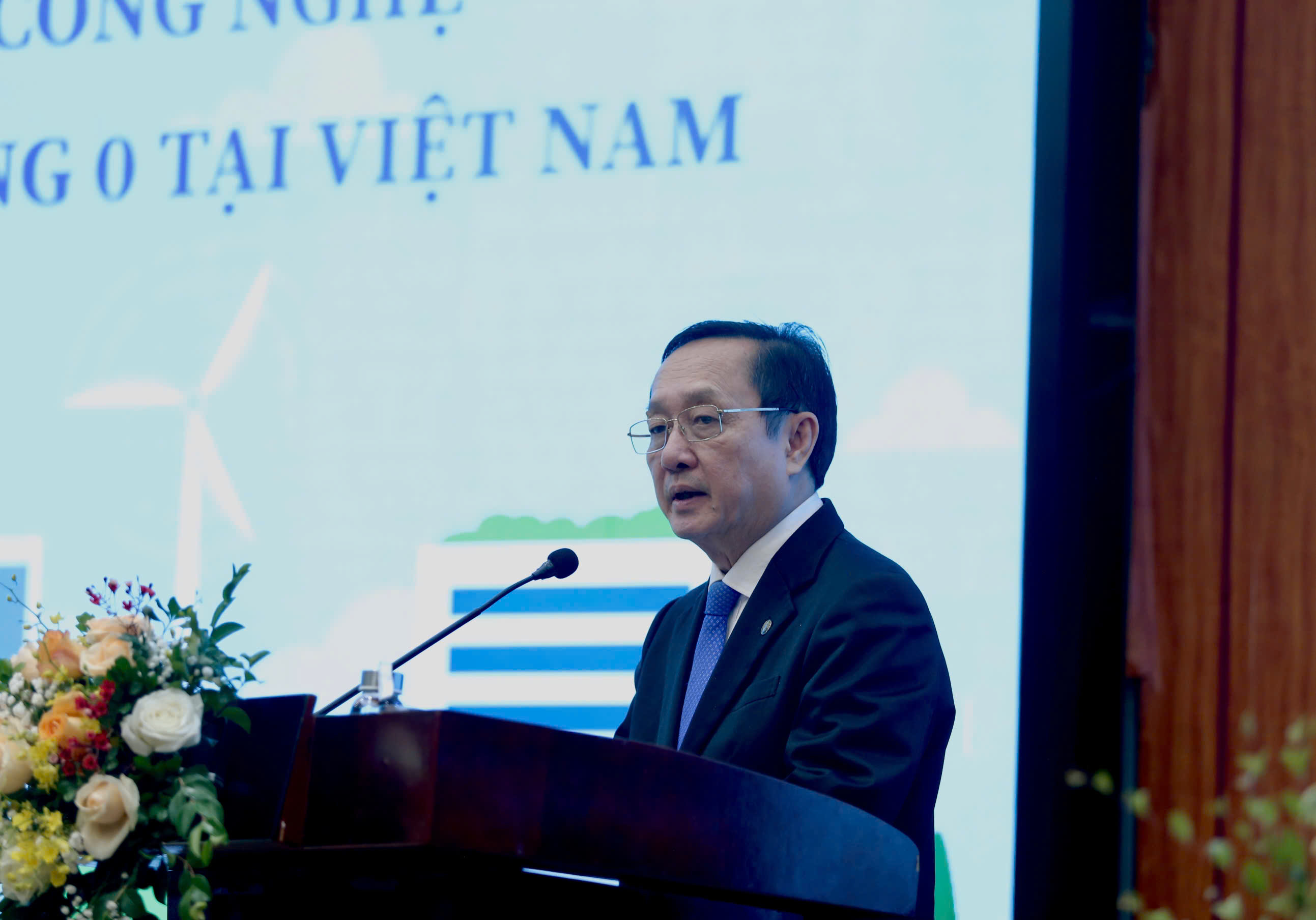 Bộ trưởng Huỳnh Th&agrave;nh Đạt:&nbsp;Chương tr&igrave;nh khoa học v&agrave; c&ocirc;ng nghệ Net Zero sẽ l&agrave; nền tảng, cơ sở để tạo ra c&aacute;c giải ph&aacute;p đột ph&aacute; trong c&ocirc;ng nghệ thu giữ, lưu trữ carbon, giảm ph&aacute;t thải kh&iacute; nh&agrave; k&iacute;nh, hướng đến nền kinh tế xanh, kinh tế tuần...