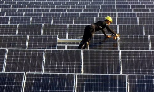 Mỹ tăng thuế quan với sản phẩm năng lượng mặt trời Trung Quốc