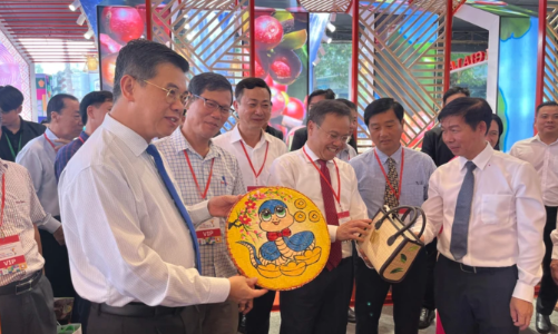 Đặc sản và tinh hoa làng nghề tụ hội tại TP.HCM