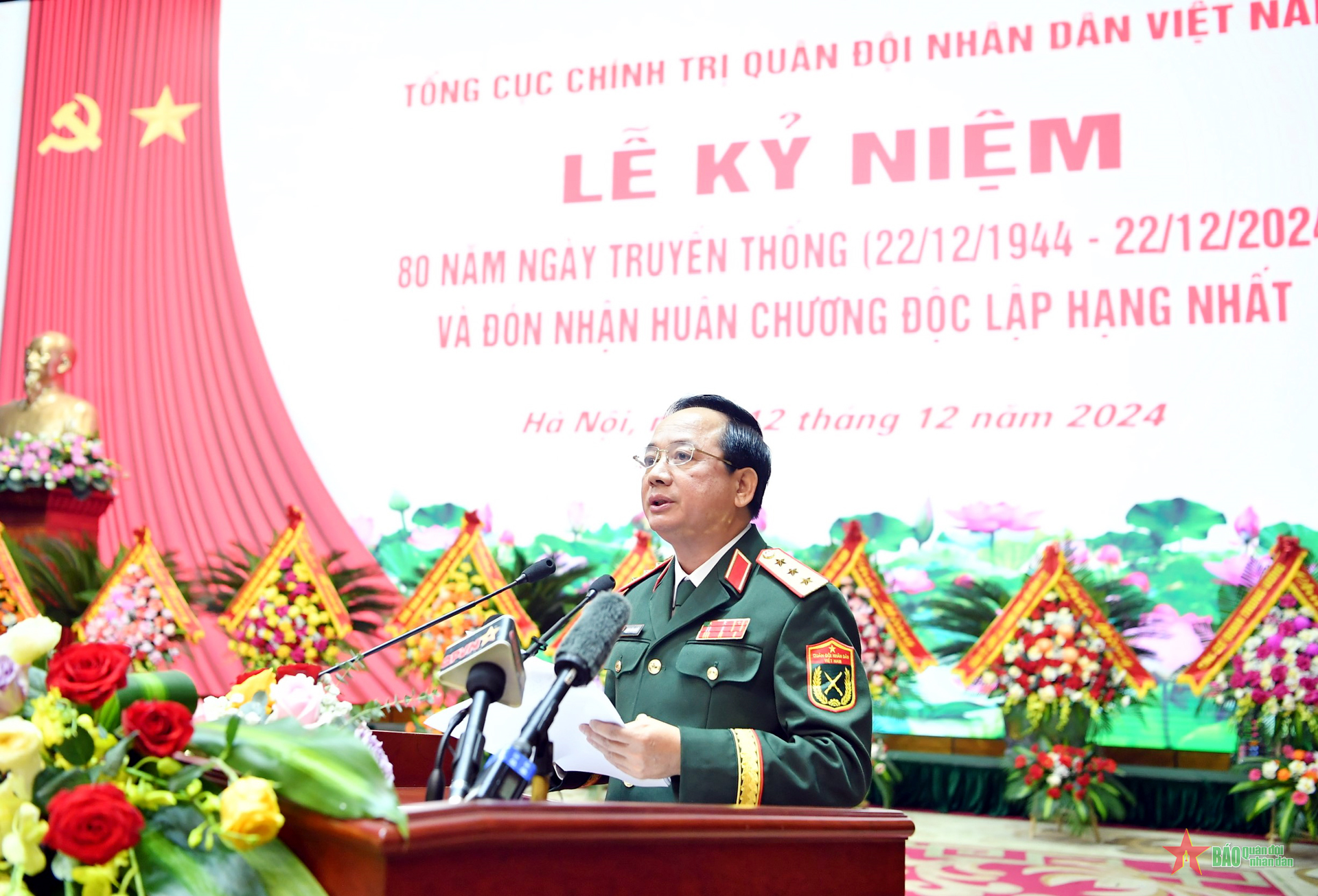 Thượng tướng Trịnh Văn Quyết trình bày diễn văn tại Lễ kỷ niệm.