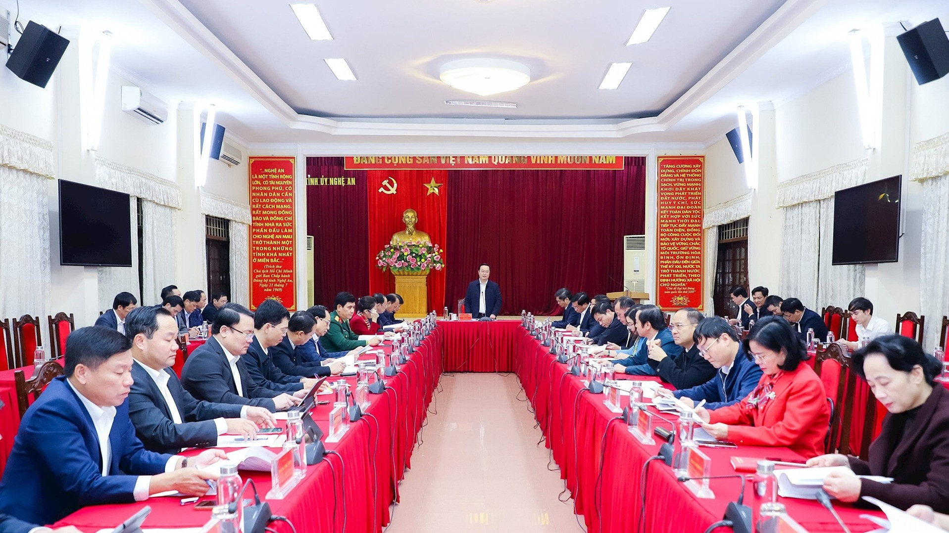 To&agrave;n cảnh hội nghị. Ảnh Phạm Bằng.