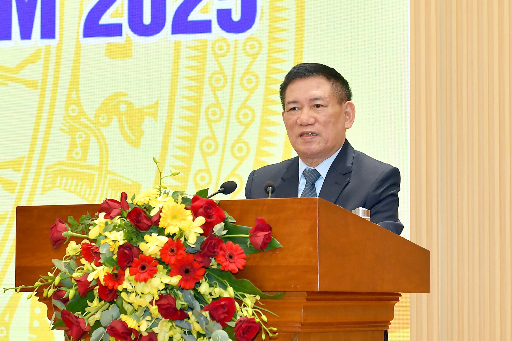 Phó Thủ tướng Hồ Đức Phớc phát biểu chỉ đạo tại hội nghị ngày 14/12. 