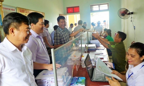 Hà Tĩnh thực hiện chính sách hỗ trợ người lao động khi sắp xếp, tinh gọn bộ máy