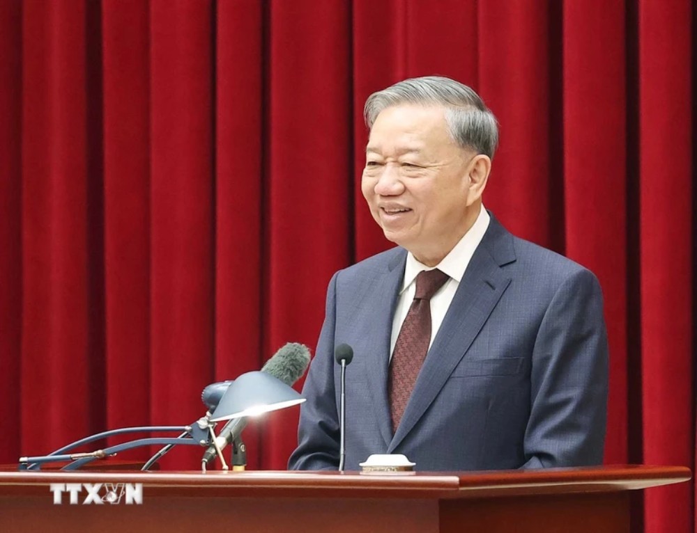 Tổng Bí thư Tô Lâm phát biểu chỉ đạo tại Hội nghị toàn quốc tổng kết công tác tổ chức xây dựng Đảng năm 2024. Ảnh: TTXVN