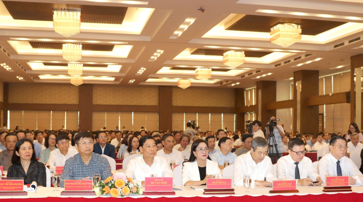 Hội nghị thống nhất rằng trong năm 2024, c&aacute;c cơ quan b&aacute;o ch&iacute; đ&atilde; tiếp tục thực hiện tốt nhiệm vụ th&ocirc;ng tin, tuy&ecirc;n truyền, b&aacute;m s&aacute;t t&igrave;nh h&igrave;nh thực tiễn để n&acirc;ng cao chất lượng nội dung.